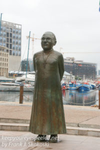 capetown-waterfront-statues-7